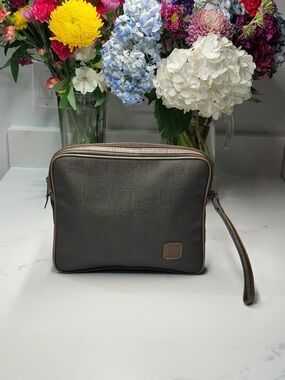 Dunhill Unisex Taupe Toiletry Wristlet with Brown Trim